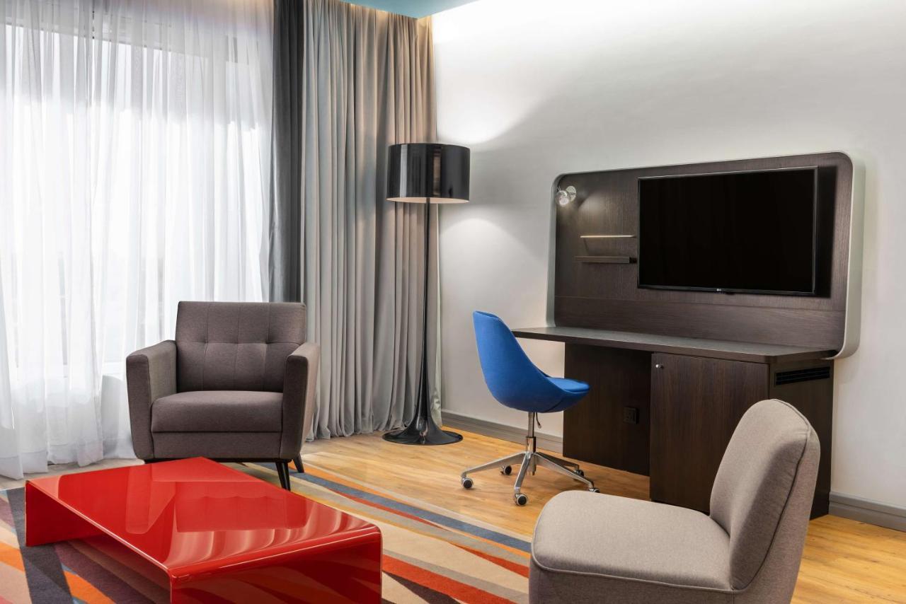 Park Inn By Radisson Jeddah Madinah Road Exterior foto